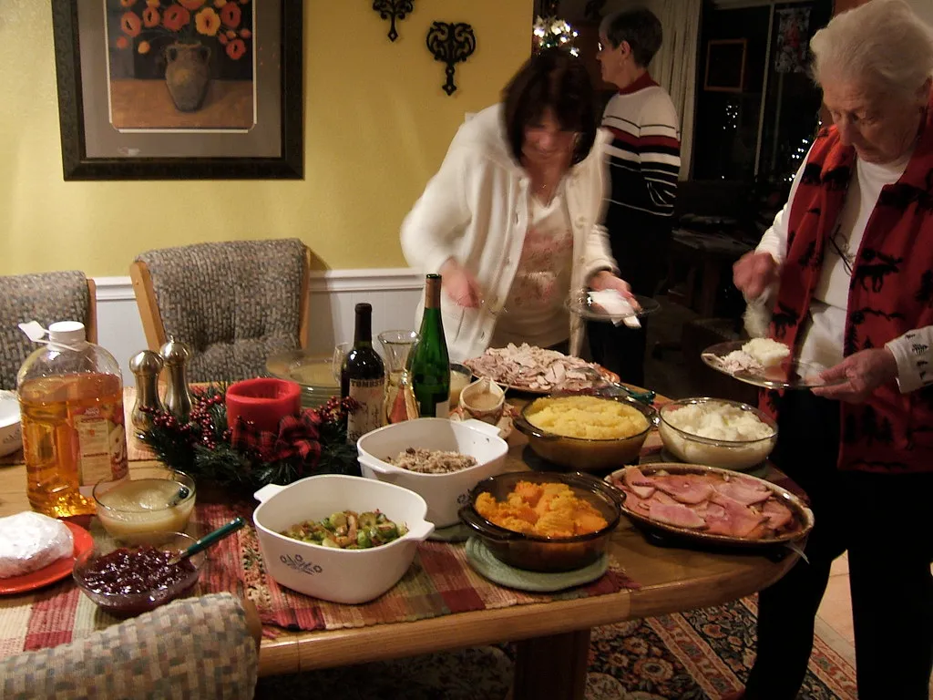 The Buffet Surge: Why Travelers Keep Going Back (WordRidden, Flickr, CC BY 2.0)