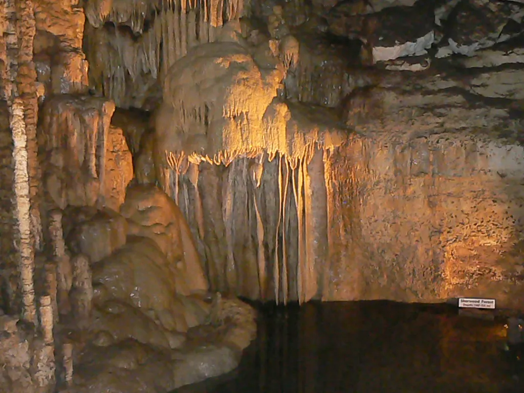 The Geology That Makes It All Possible (Tim Pearce, Los Gatos, Flickr, CC BY 2.0)