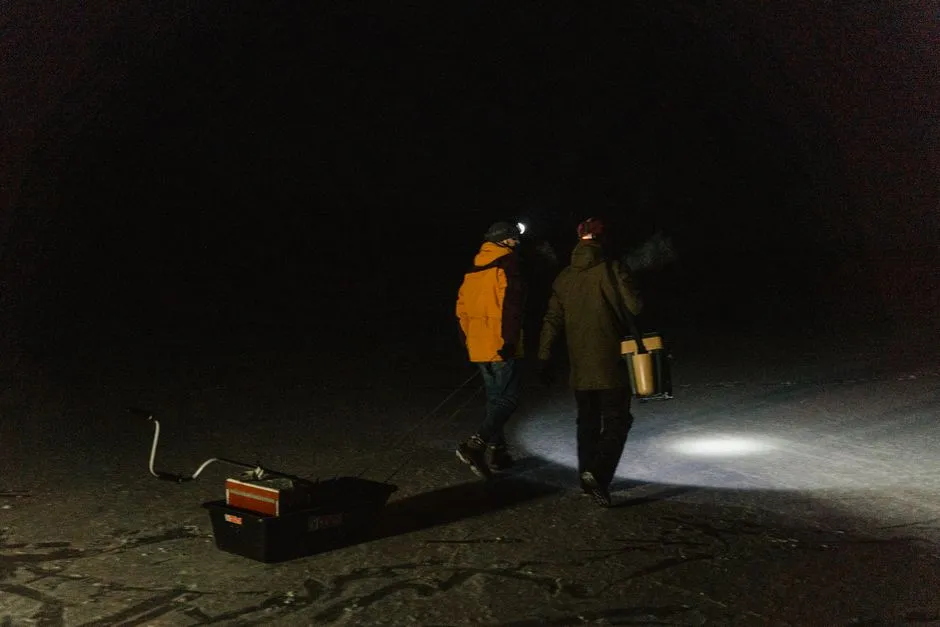 6. A Headlamp or Flashlight (Image Credits: Pexels)