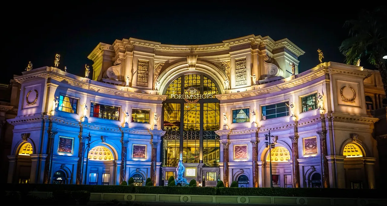 Vegas Is Still Worth It - If You Know Where the Traps Are (Image Credits: Pixabay)