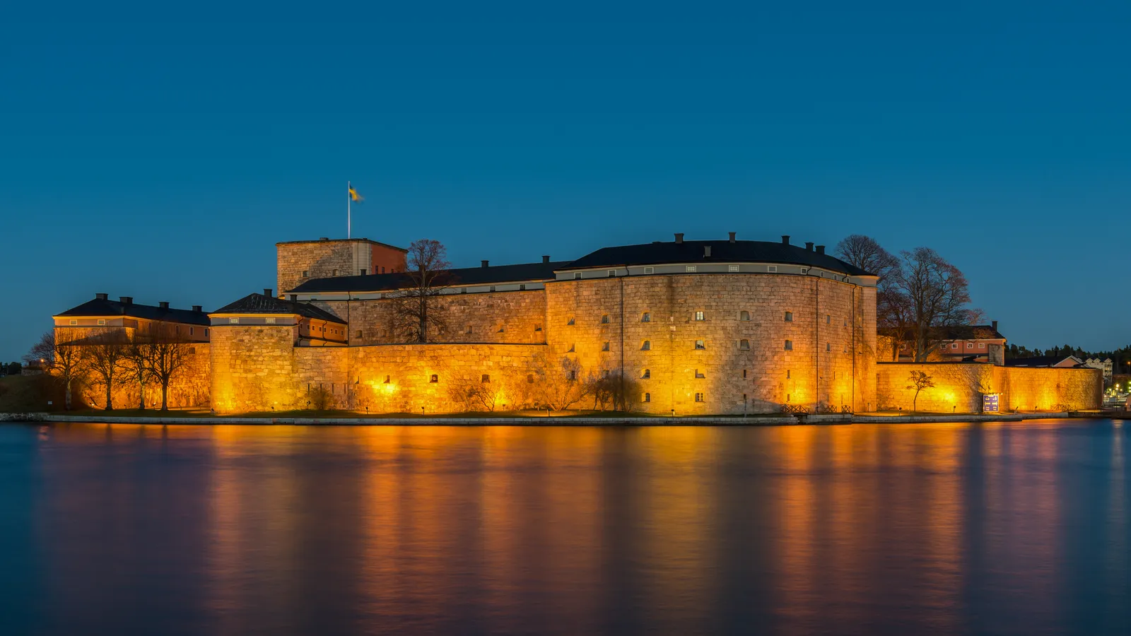 How Sweden Compares to Its Closest Rivals (By Arild Vågen, CC BY-SA 3.0)