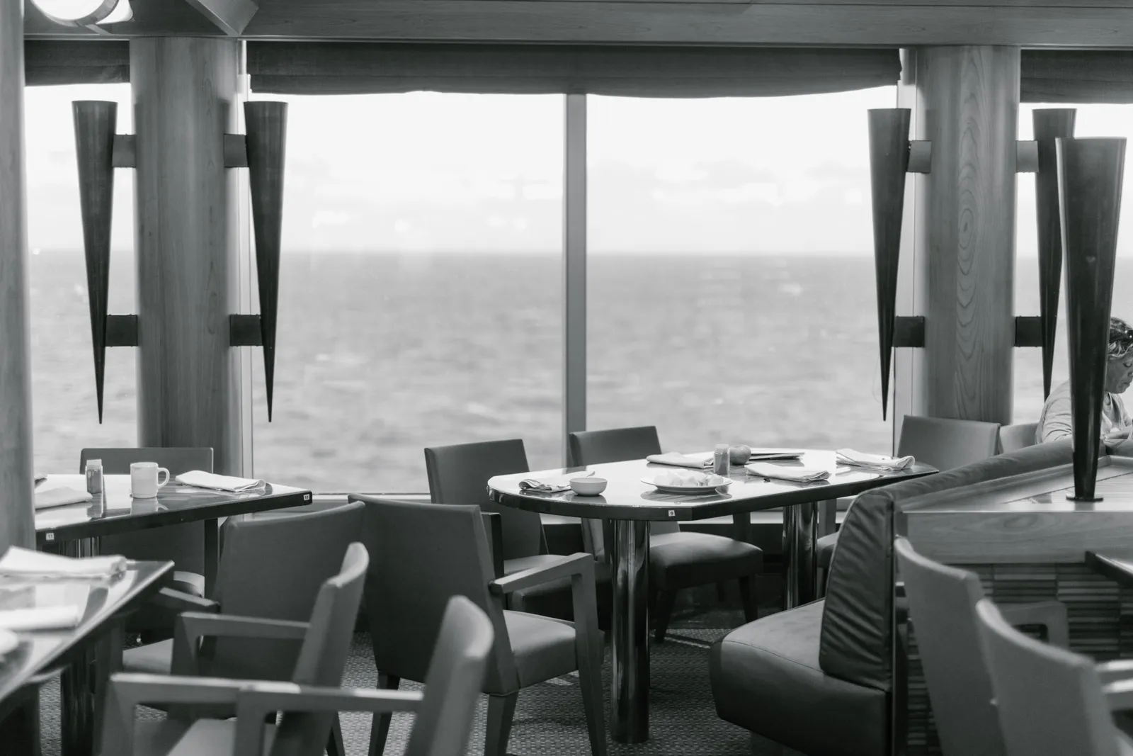 The 1930s: When Pan Am Built a Dining Room in the Sky (Image Credits: Pexels)