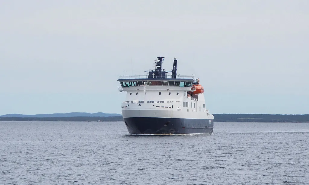 Getting There: The Ferry As A Filter (pmuellr, Flickr, CC BY 2.0)