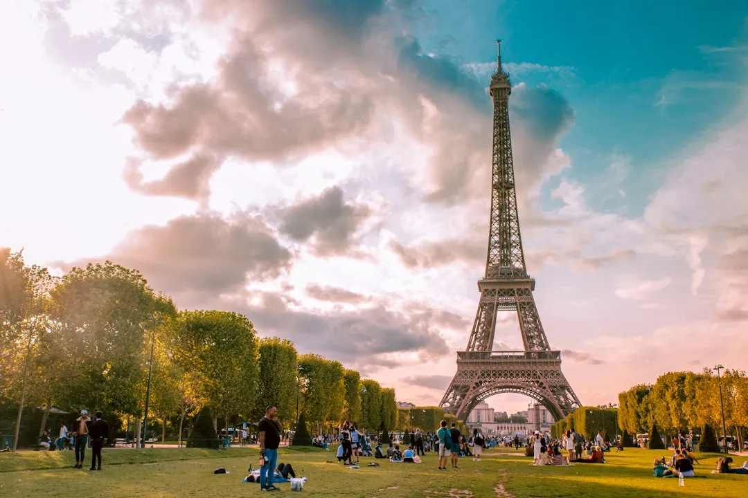 Paris in Autumn: The Cultural Season Begins (Image Credits: Unsplash)