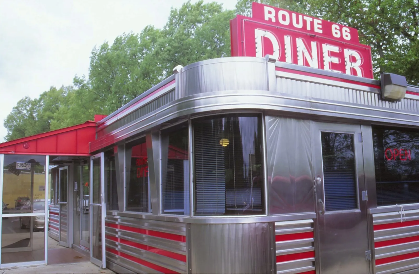 Route 66 and the Centennial Momentum (By MeredithLJM, CC BY-SA 4.0)