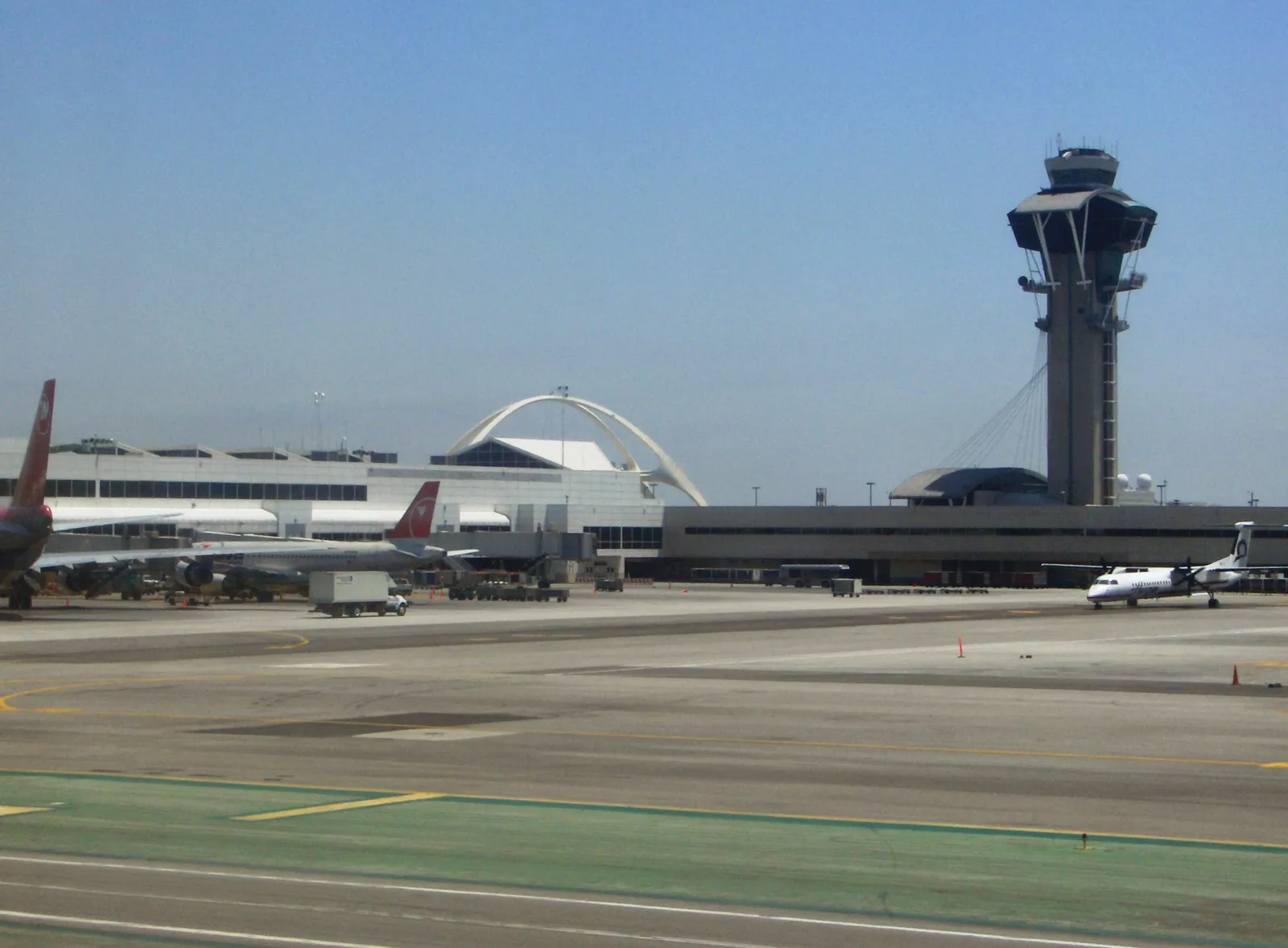 Iconic Examples: LAX, Frankfurt, and Zurich (Transferred from nl.wikipedia to Commons., CC BY-SA 3.0)