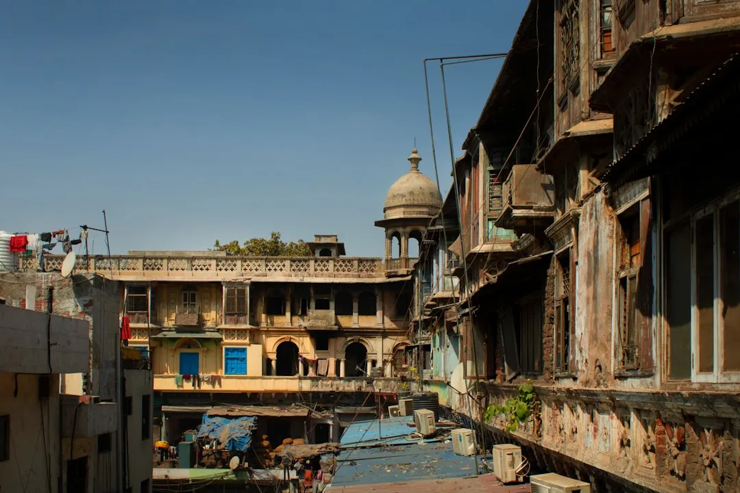 Khari Baoli, Delhi - Asia's Largest Spice Market Is Not a Tourist Site. It's a Working City. (Image Credits: Unsplash)