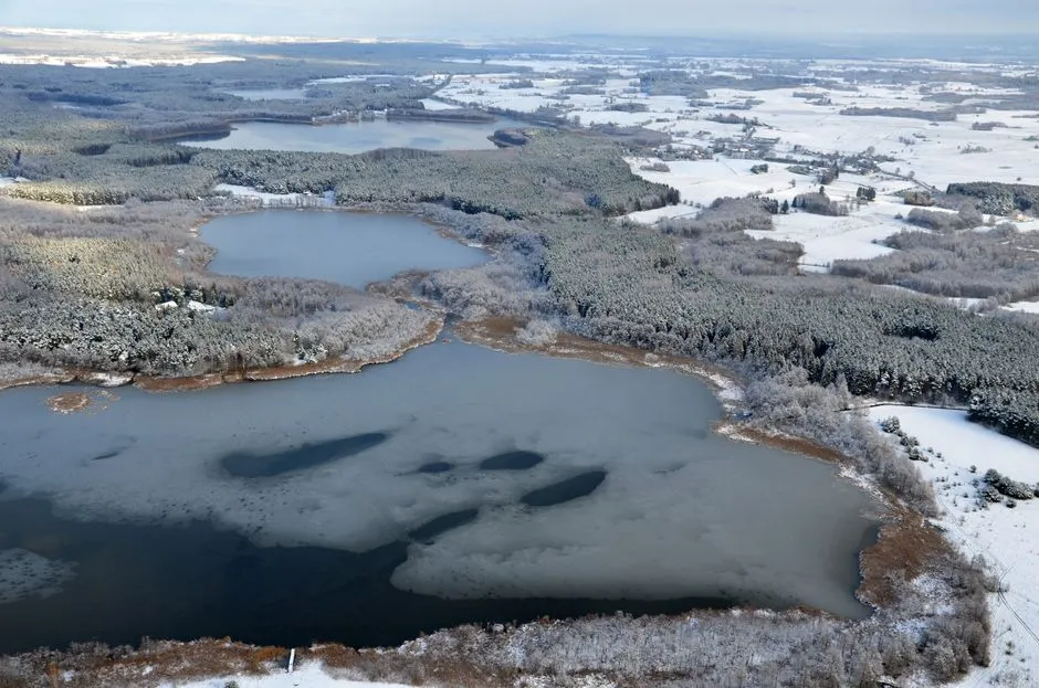 Thermokarst Lakes: Born From Thawing Ground (Image Credits: Pexels)