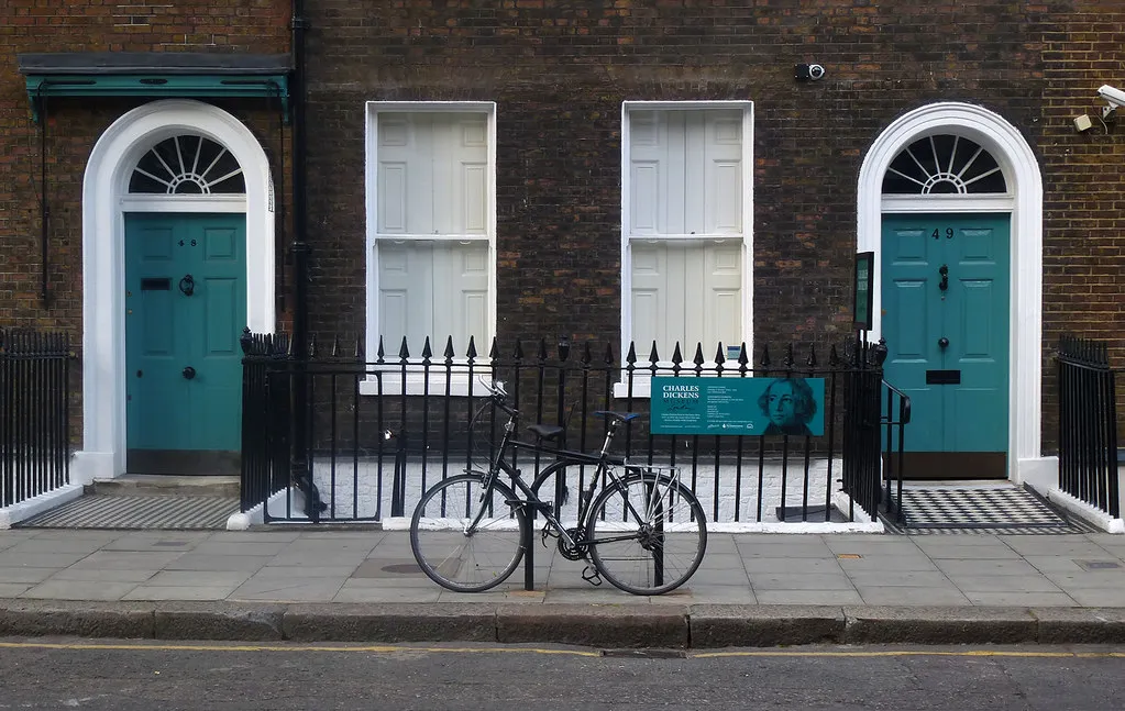 2. Oliver Twist by Charles Dickens - London, England (jelm6, Flickr, CC BY 2.0)