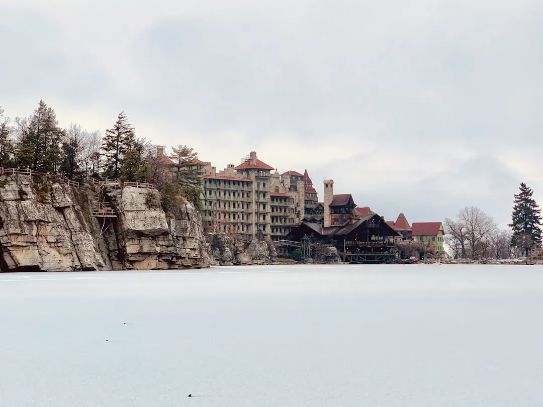 Mohonk Mountain House: The Call-Only Deal Most Families Miss (Image Credits: Unsplash)