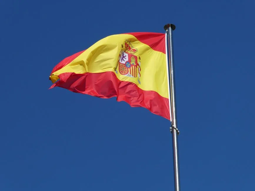 3. Spain: The Law of Grandchildren Opens an Enormous Door (Image Credits: Pexels)