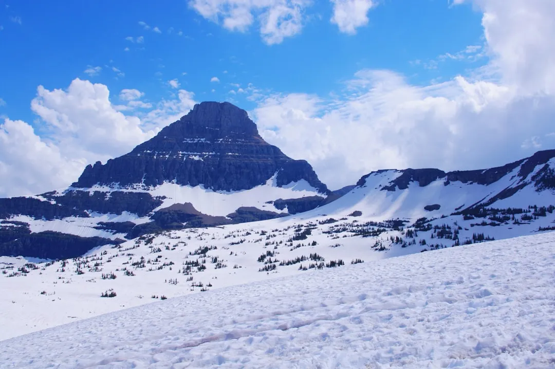 Glacier National Park: Reservations Gone in 2026, But Logan Pass Still a Challenge (Image Credits: Unsplash)