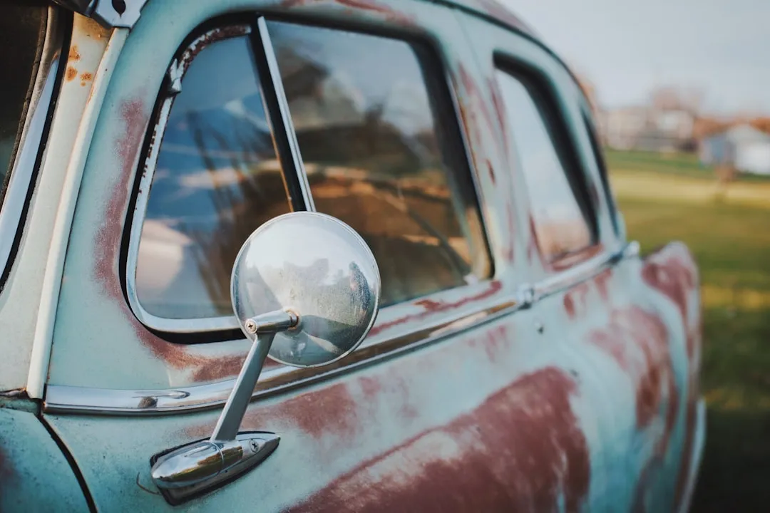 8. Quarter Vent Windows for Natural Airflow (Image Credits: Unsplash)