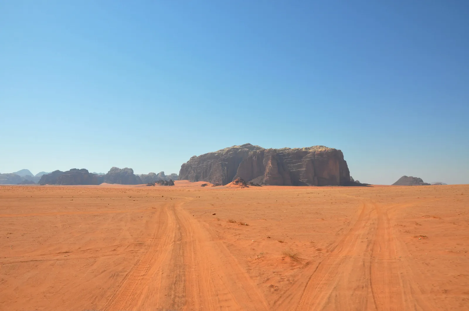 The Geography That Makes It Feel Like Another Planet (Wadi Rum landscape, CC BY 2.0)
