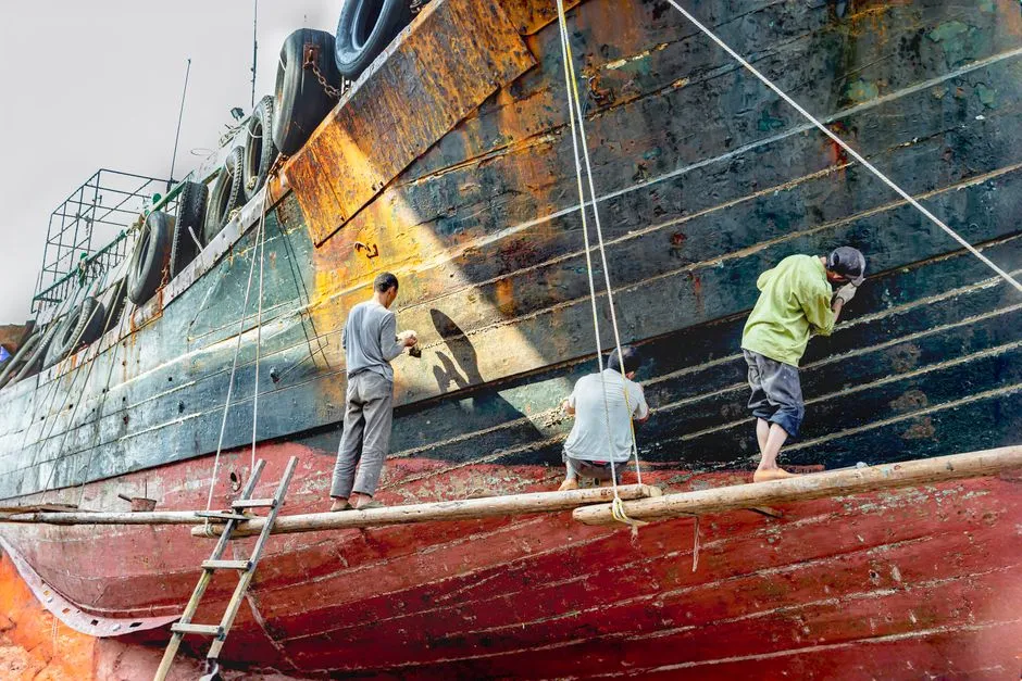 Painting While the Ship Is Still in Motion (Image Credits: Pexels)