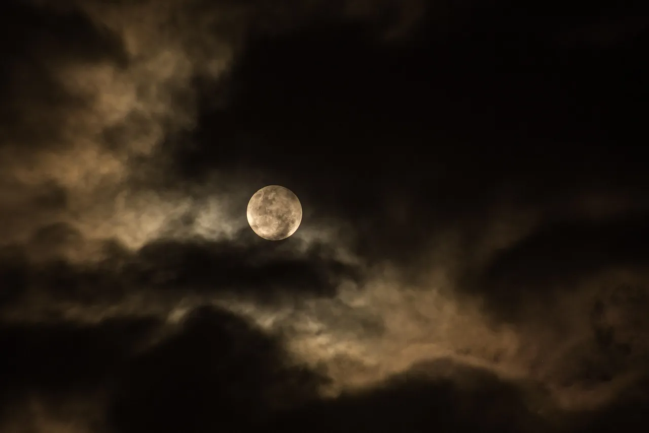 Moab, Utah - Red Rock Country Goes Dark (Image Credits: Pixabay)