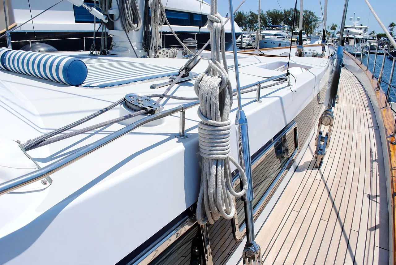 Port and Starboard: Terms That Crossed Into the Sky (Image Credits: Pixabay)