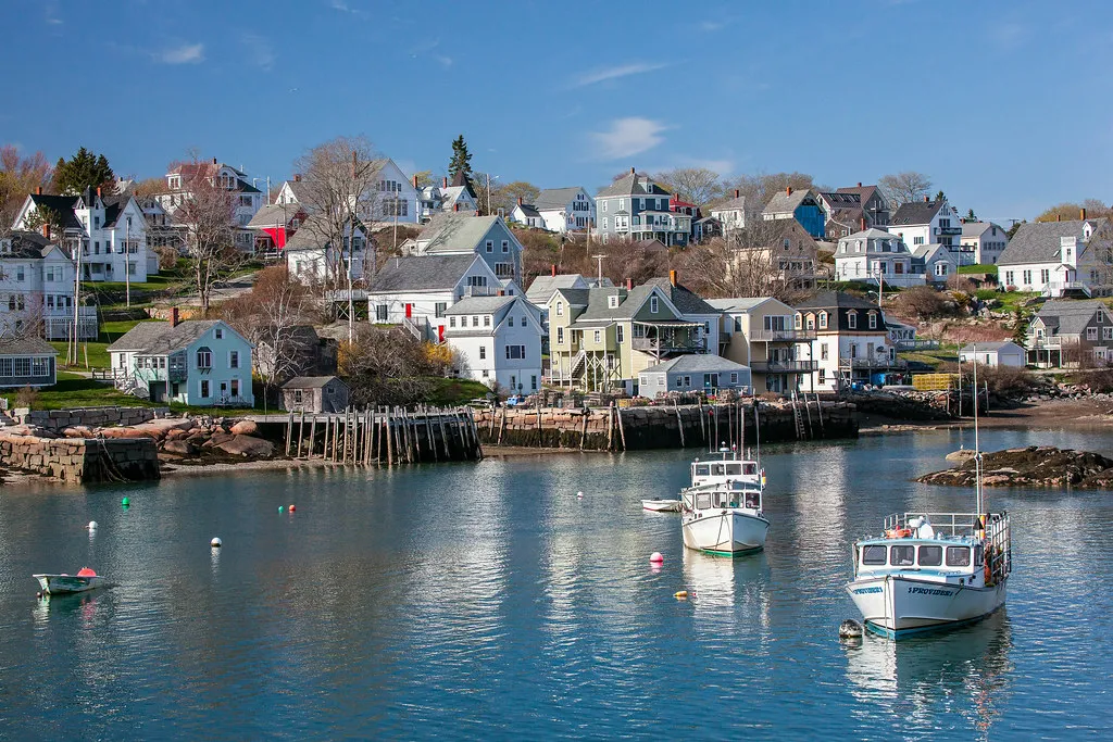 Tucked Onto the Southern Edge of Deer Isle (~jar{}, Flickr, CC BY 2.0)