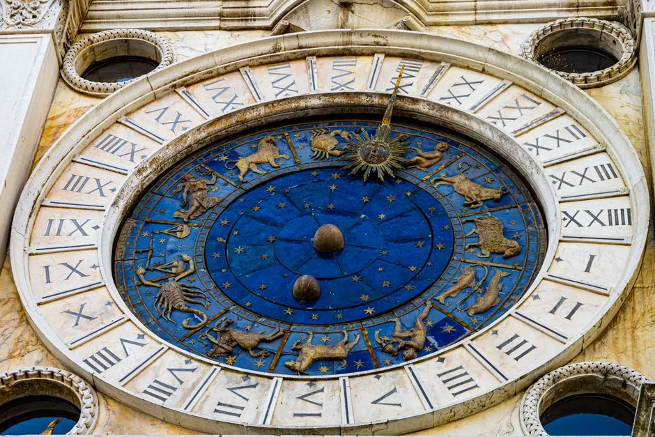 Sagittarius: The Adventurer Who Can Go Either Way (Image Credits: Pexels)