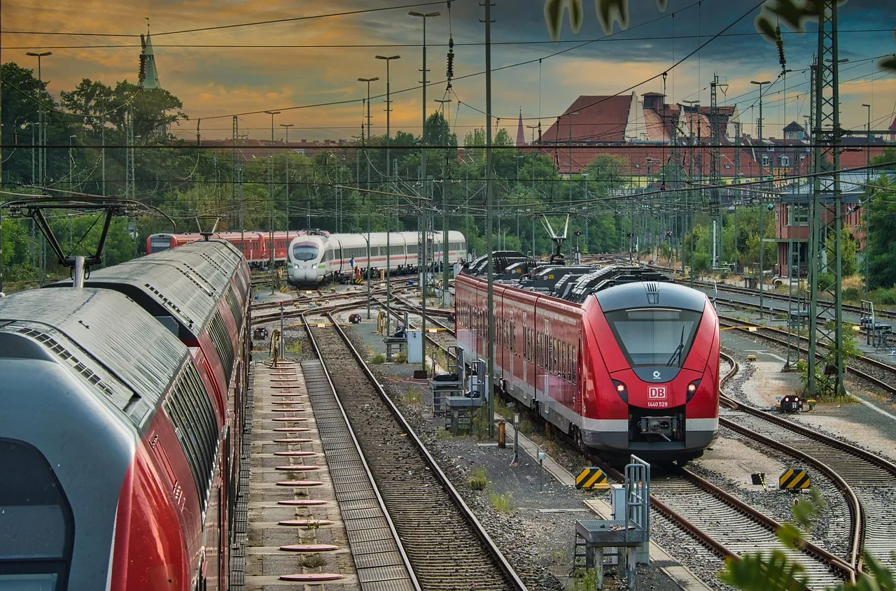 Sometimes the Train Is Actually Faster (Image Credits: Pixabay)