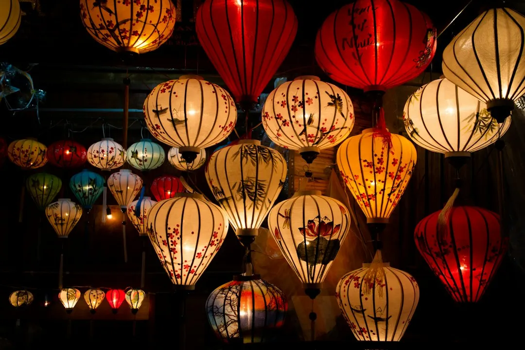 3. Bach Dang Street: The Riverside Spectacle (Image Credits: Unsplash)
