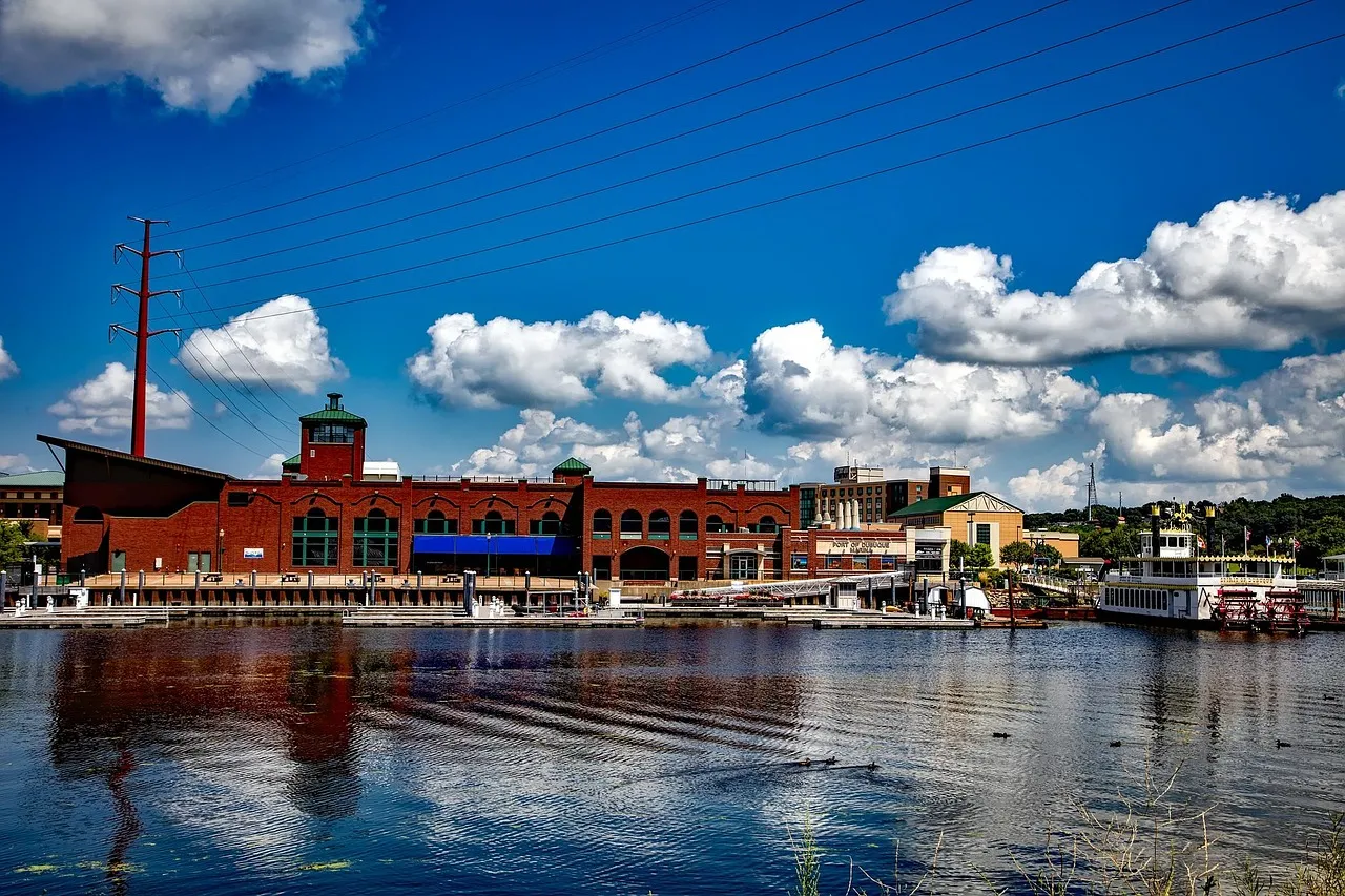 Historic Architecture Gives the Town Its Particular Texture (Image Credits: Pixabay)