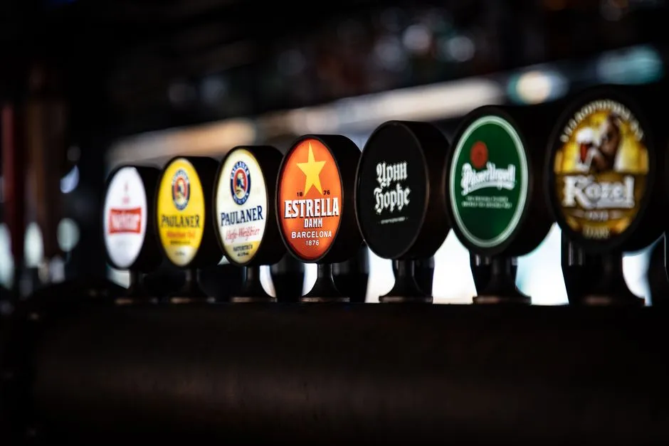 Why These Towns Feel Different from Bigger Beer Markets (Image Credits: Pexels)