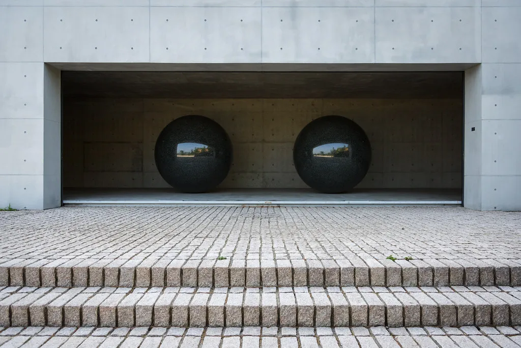 Naoshima: Where Contemporary Art Meets Quiet Island Life (derek.simeone, Flickr, CC BY 2.0)