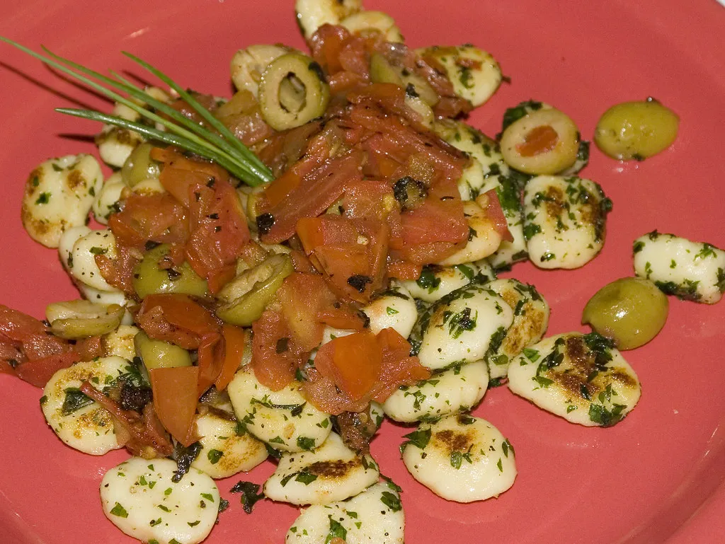 Fresh Pasta and Gnocchi: The Specialty That Proves Scratch Cooking Survives at Sea (Charles Haynes, Flickr, CC BY-SA 2.0)