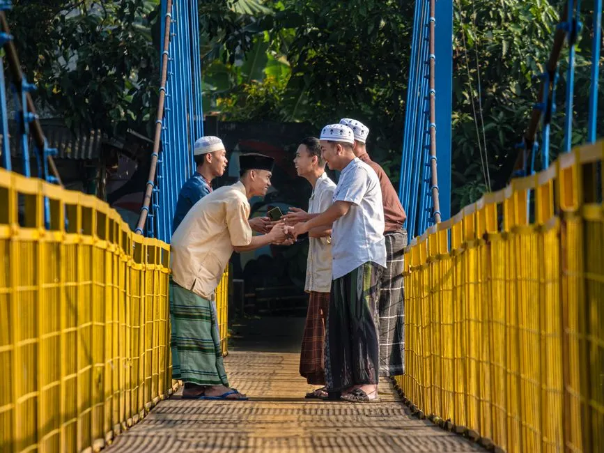 The Respect Signal That Locals Actually Notice (Image Credits: Pexels)