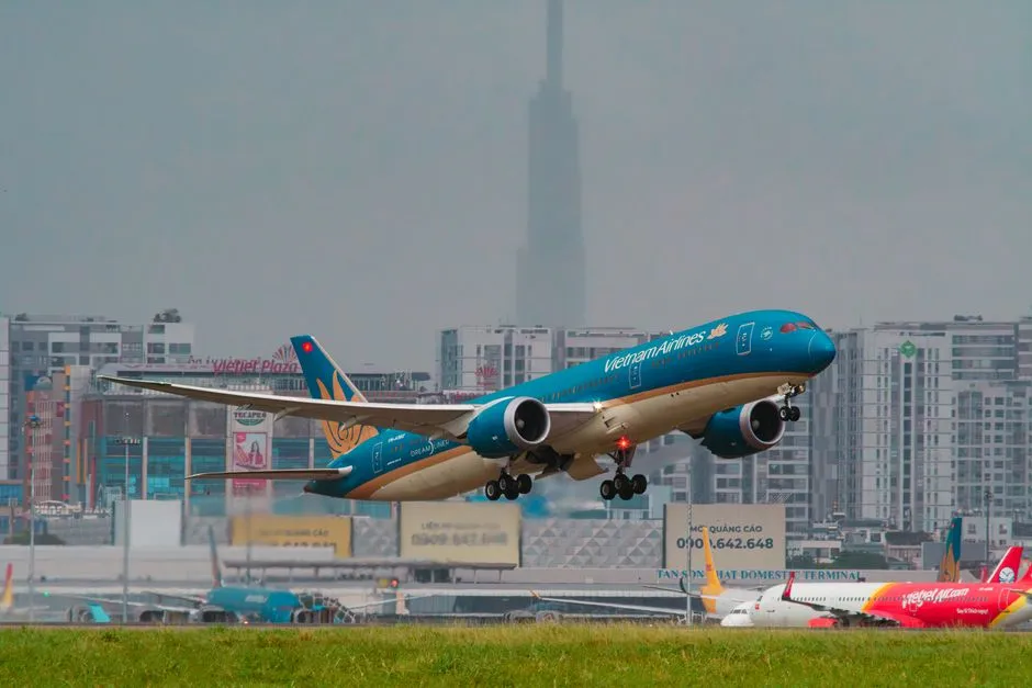 Alternate Airports Often Mean a Better Travel Day (Image Credits: Pexels)