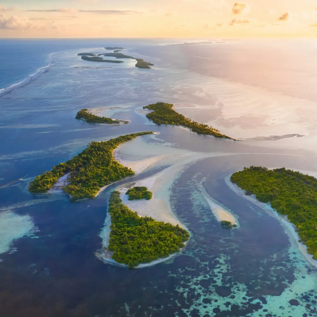 Bora Bora: The West Side of the Lagoon Versus the Mountain View (Image Credits: Unsplash)