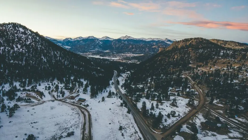 Lyons, Colorado: A Mountain Town That Runs on Folk (Image Credits: Pexels)