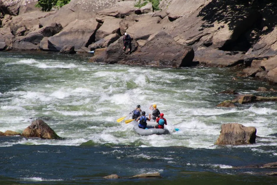 The Gauley River: Autumn's Most Fearsome Run (Image Credits: Pexels)