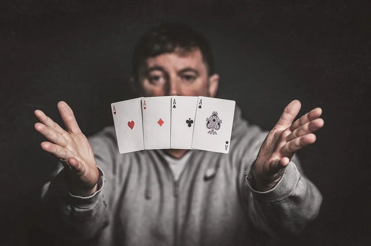 Card Tricks That Keep Guests Talking Until Midnight (Image Credits: Pixabay)