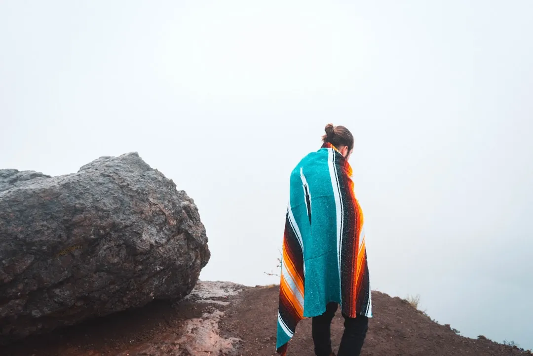 A Lightweight Travel Blanket: Warmth on Your Own Terms (Image Credits: Unsplash)