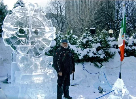 The Clarity of the Ice Itself Makes a Difference (Sculpture and photograph of Abel Ramírez Águilar, CC BY-SA 3.0)