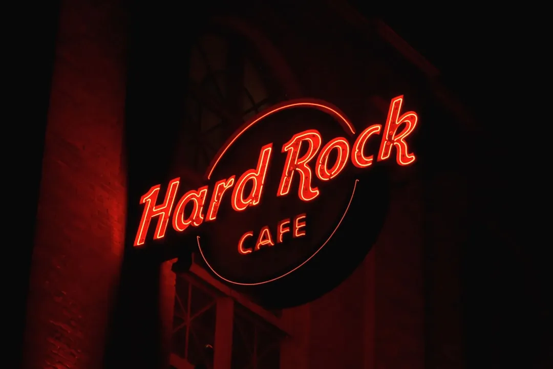 The Rock Cafe in Stroud: A Sign That Survived a Storm (Image Credits: Unsplash)