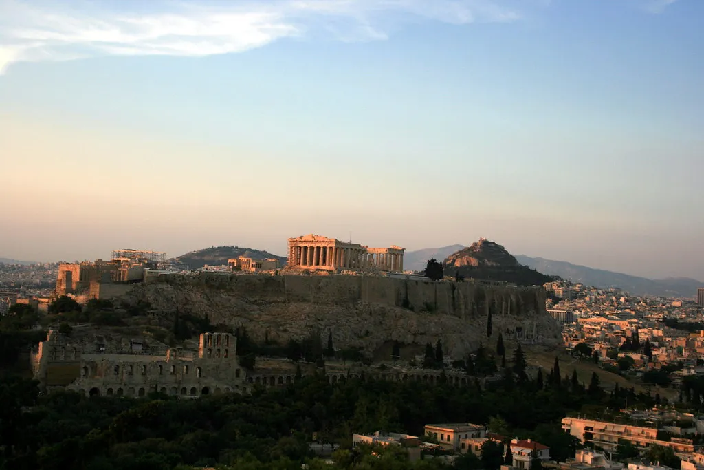 Philopappos Hill: A View Without the Queue (Abeeeer, Flickr, CC BY 2.0)