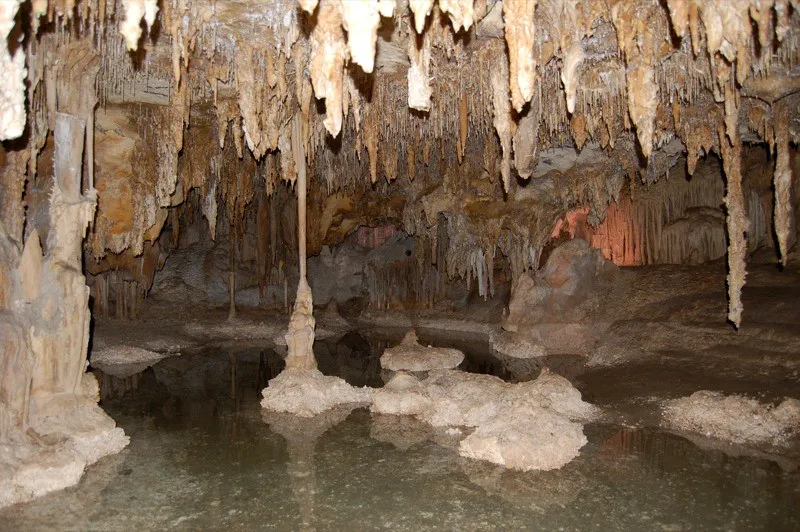 7. Lehman Caves, Nevada: Nevada's Longest Cave Inside a Remote National Park (antaresjhw, Flickr, CC BY 2.0)