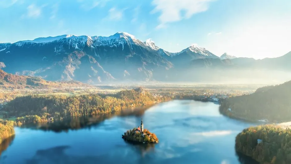Why Is Everyone Suddenly Canceling Their Trips To This Famous European City?