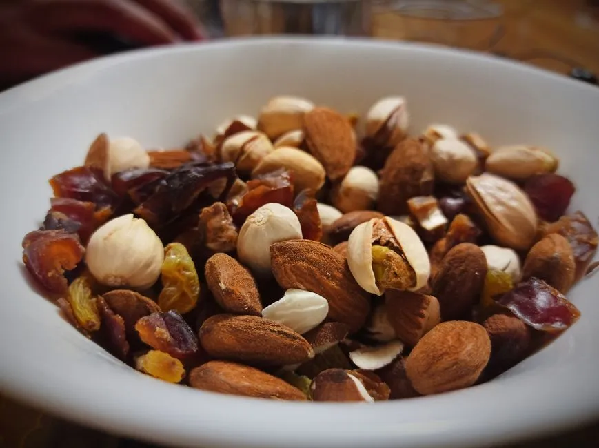 Emergency Snacks and High-Energy Food (Image Credits: Pexels)