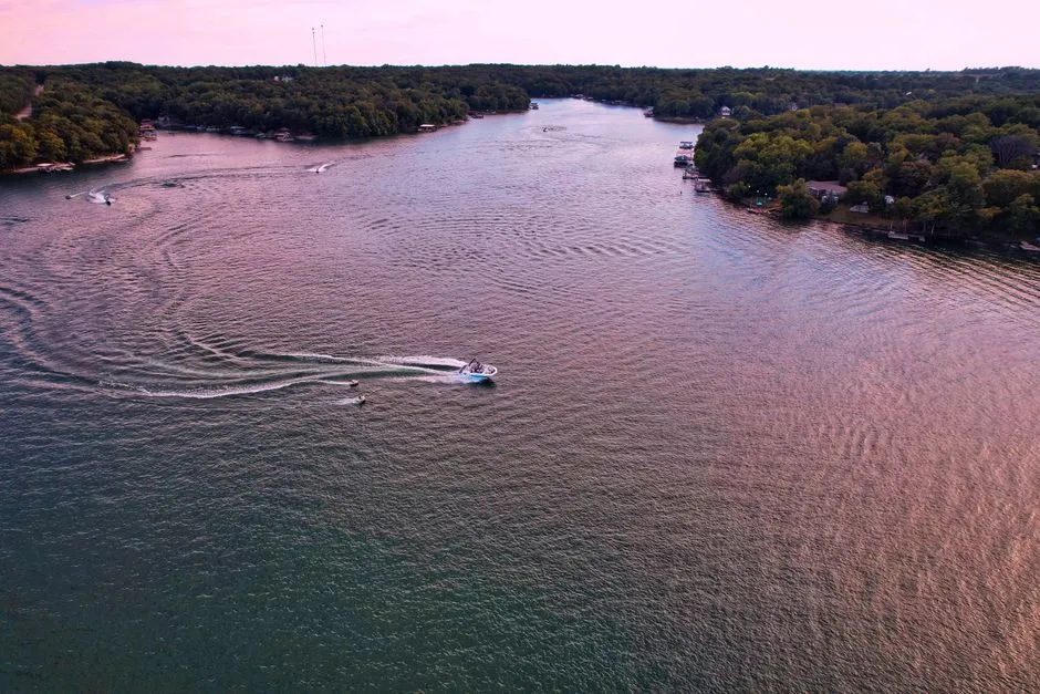 7. Lake of the Ozarks, Missouri (Image Credits: Pexels)
