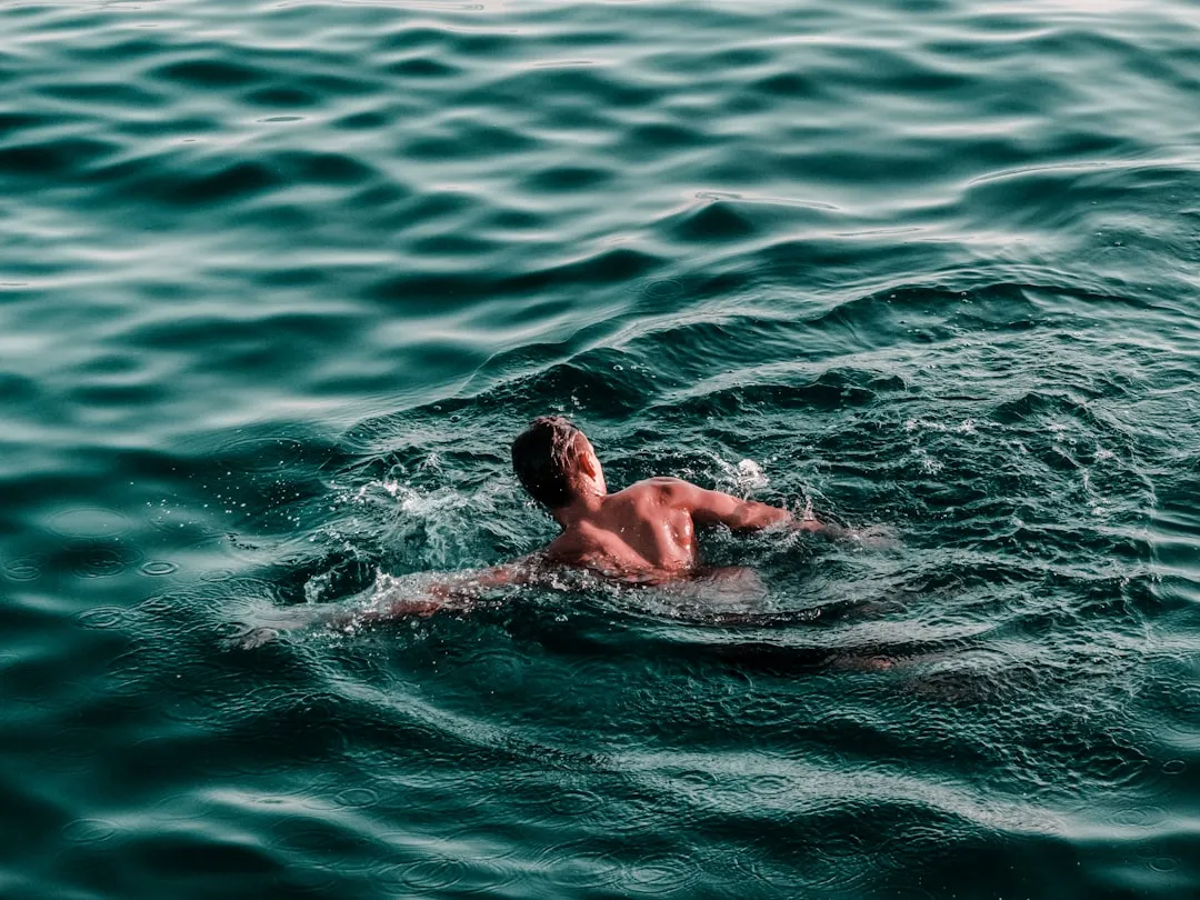 The Deadly Mistake of Swimming Straight Back to Shore (Image Credits: Unsplash)