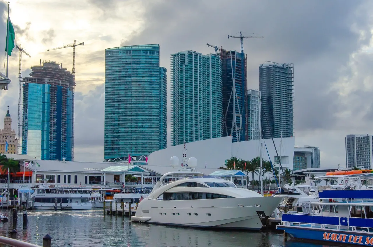 How to Find the Cheapest Flights to a Cruise Port (Image Credits: Pixabay)