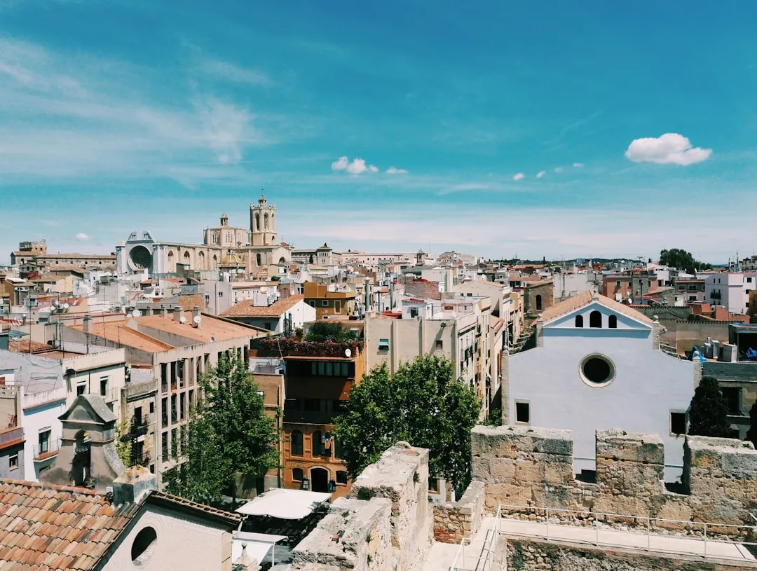 The Layover as a Mini-Destination (Image Credits: Unsplash)