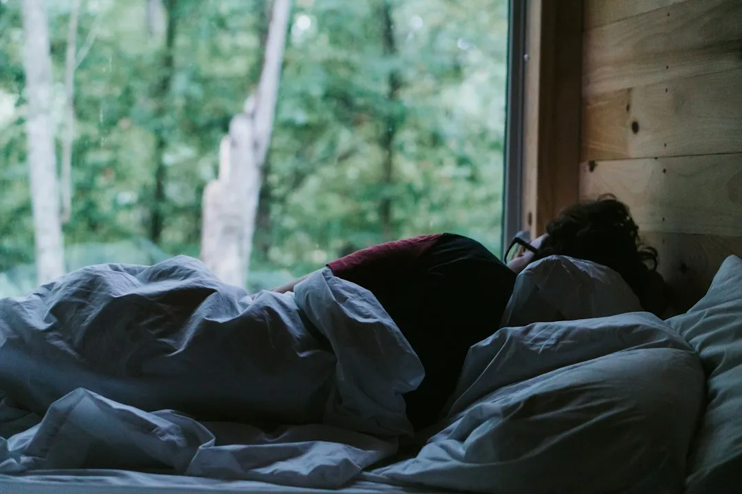 The Science Behind Why a Change of Environment Helps Sleep (Image Credits: Unsplash)