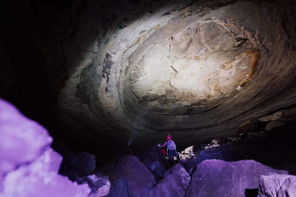 Ultraviolet Light Reveals a Cave Within the Cave (Image Credits: Pexels)