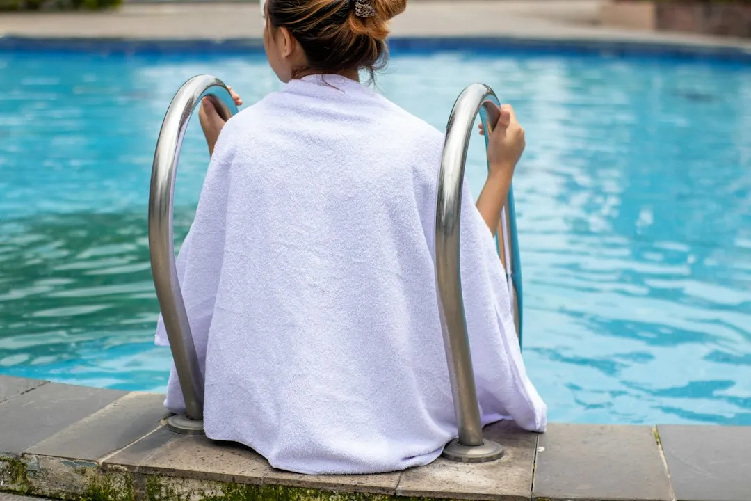 1 a.m. Towel Drops: How Early Is Too Early? (Image Credits: Unsplash)