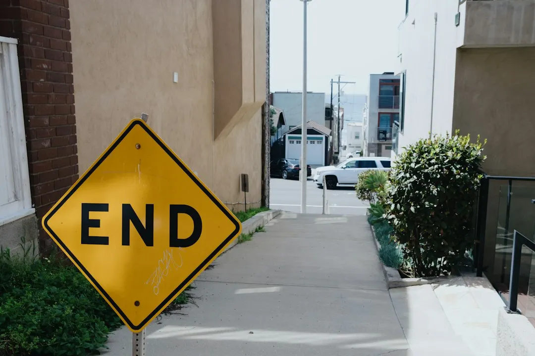 The Brain Treats Endings as Defining Moments (Image Credits: Unsplash)